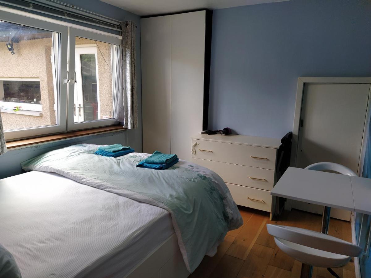 Self Catering Studio Flat Apartment Единбург Екстериор снимка
