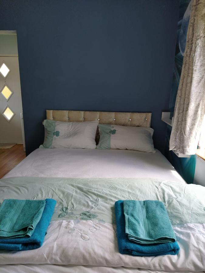 Self Catering Studio Flat Apartment Единбург Екстериор снимка