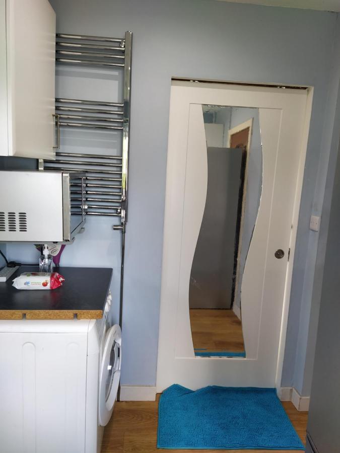 Self Catering Studio Flat Apartment Единбург Екстериор снимка