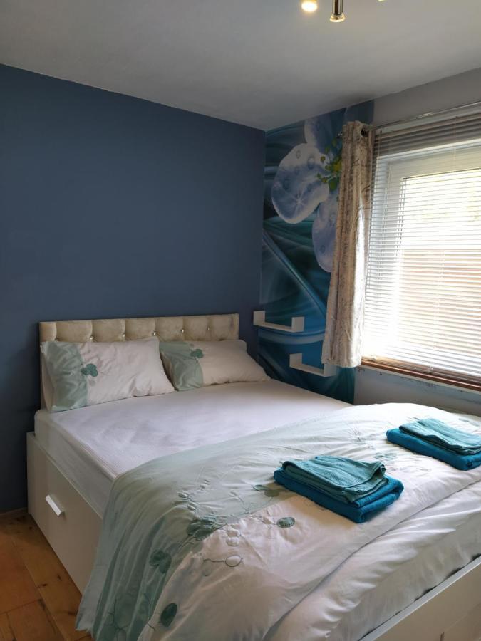 Self Catering Studio Flat Apartment Единбург Екстериор снимка