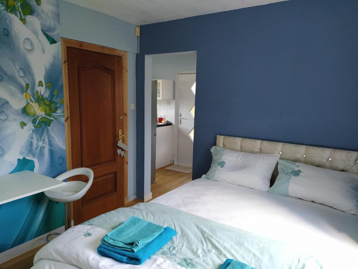 Self Catering Studio Flat Apartment Единбург Екстериор снимка