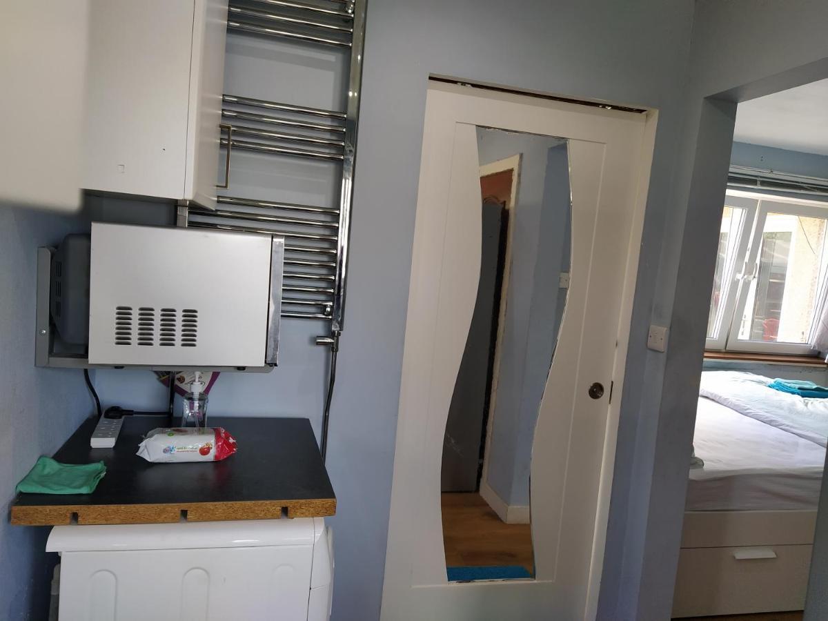 Self Catering Studio Flat Apartment Единбург Екстериор снимка