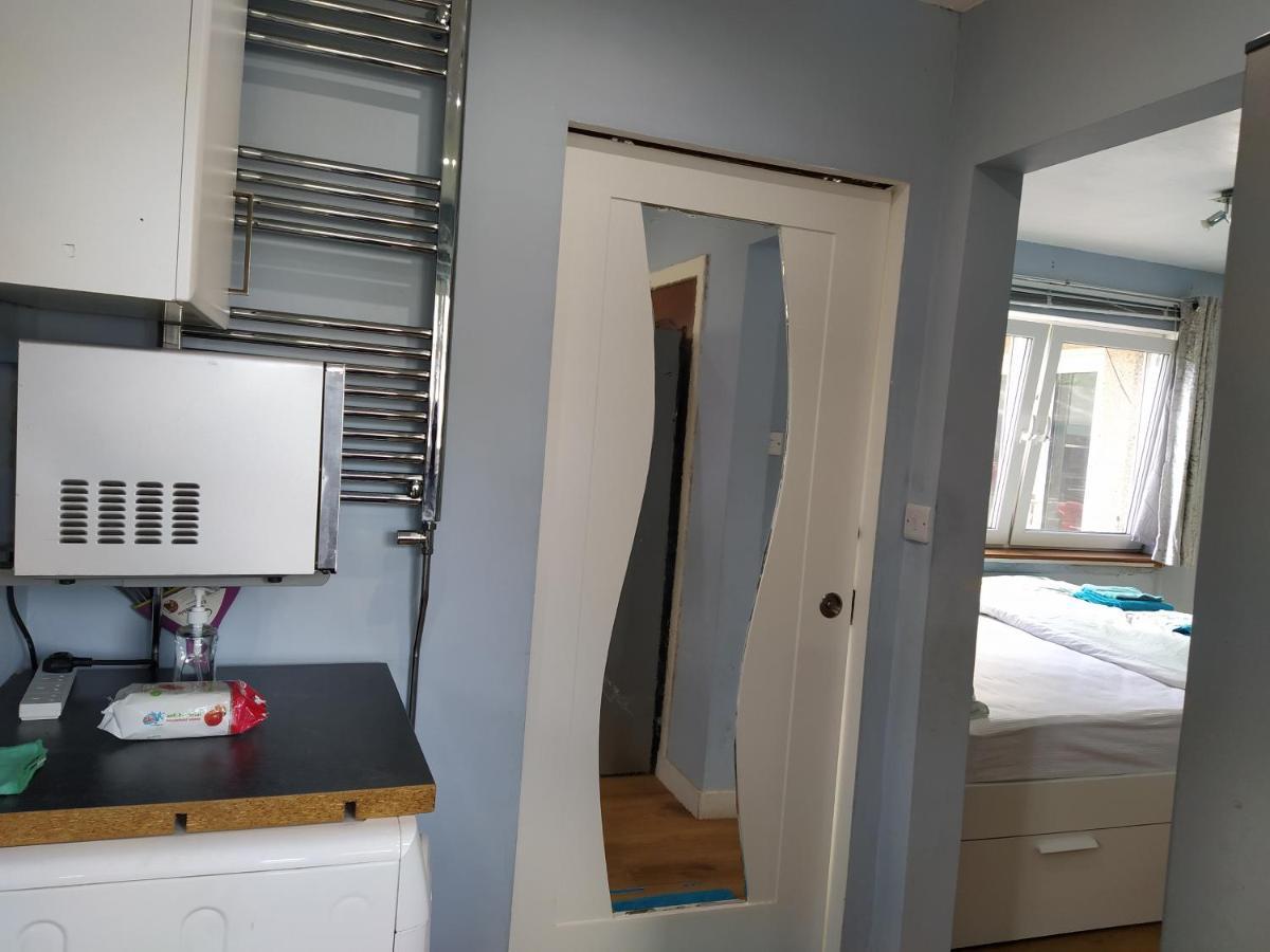 Self Catering Studio Flat Apartment Единбург Екстериор снимка