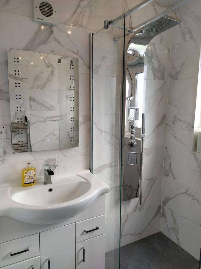 Self Catering Studio Flat Apartment Единбург Екстериор снимка
