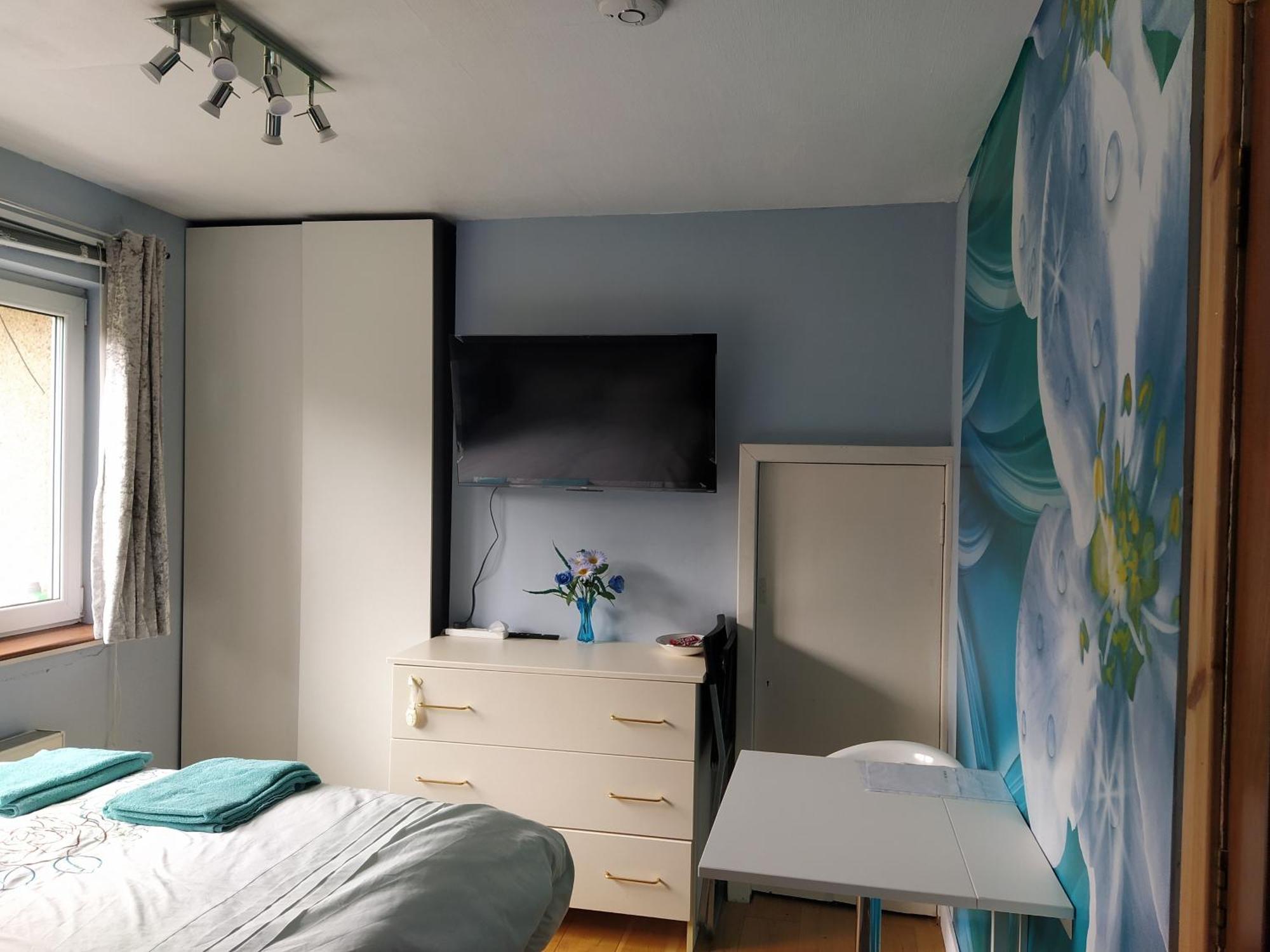 Self Catering Studio Flat Apartment Единбург Екстериор снимка